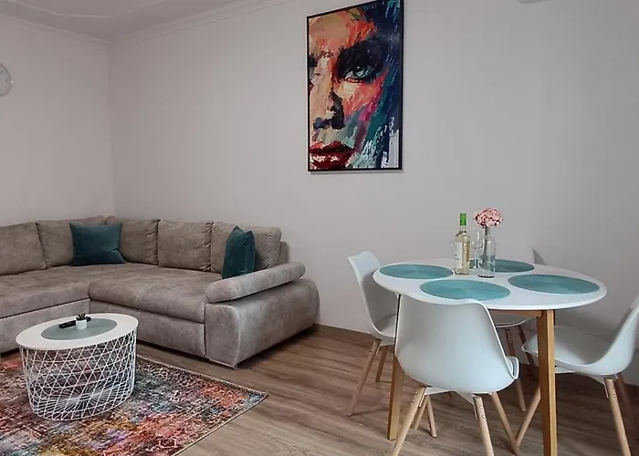 Tuerkiz Boutique Apartman-free Parking Appartamento *